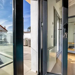 olivia-suites-apartments.es-andalucia.com/